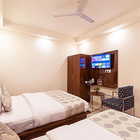 Hotel Emblem Suites- Near Delhi Airport New Delhi Luaran gambar