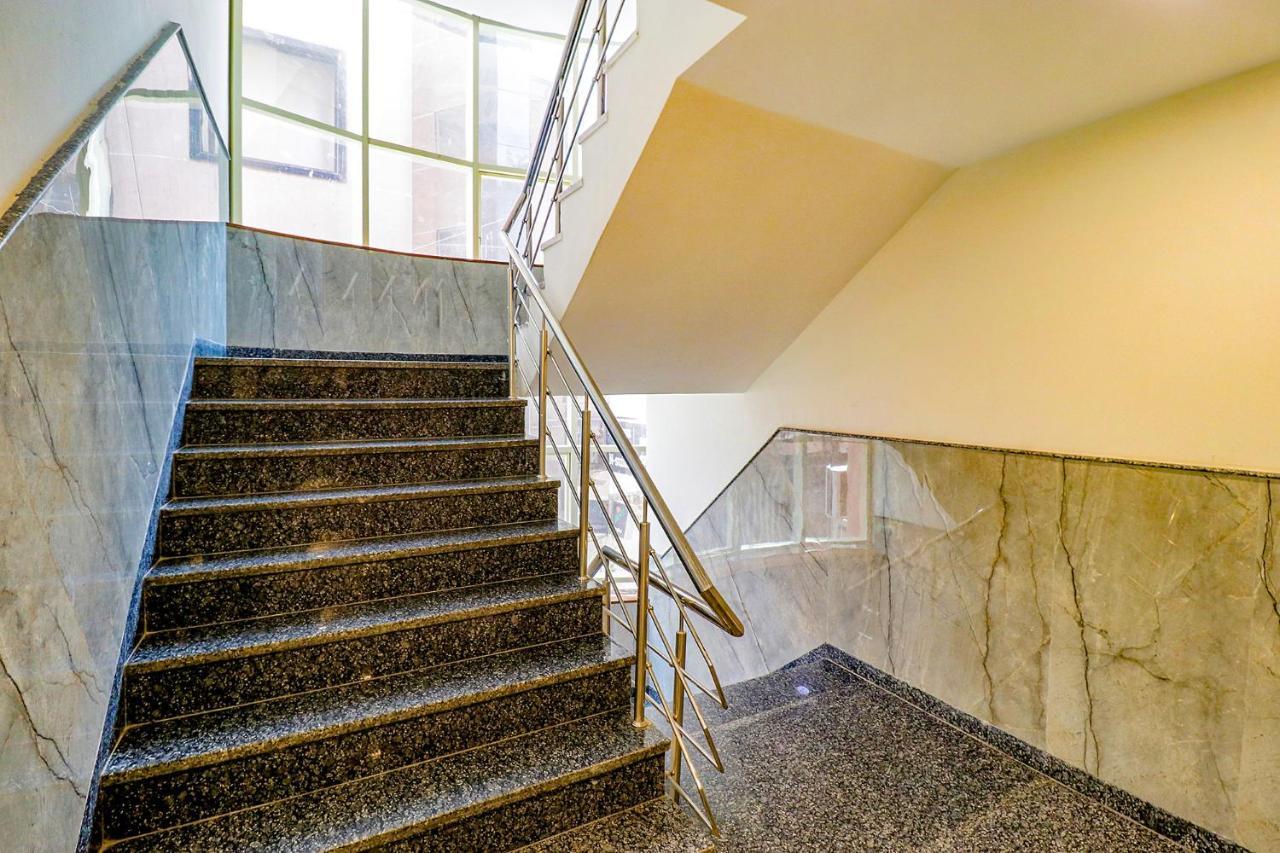 Hotel Emblem Suites- Near Delhi Airport New Delhi Luaran gambar