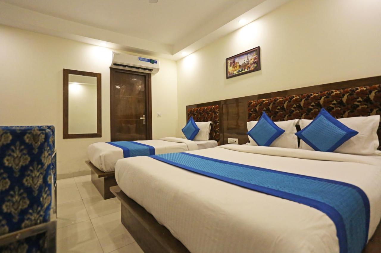 Hotel Emblem Suites- Near Delhi Airport New Delhi Luaran gambar