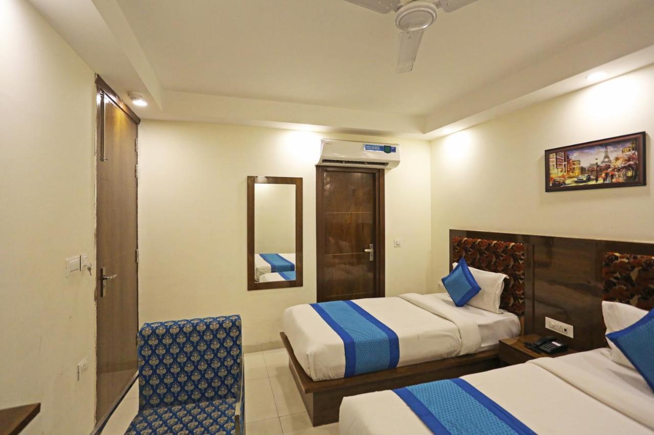 Hotel Emblem Suites- Near Delhi Airport New Delhi Luaran gambar
