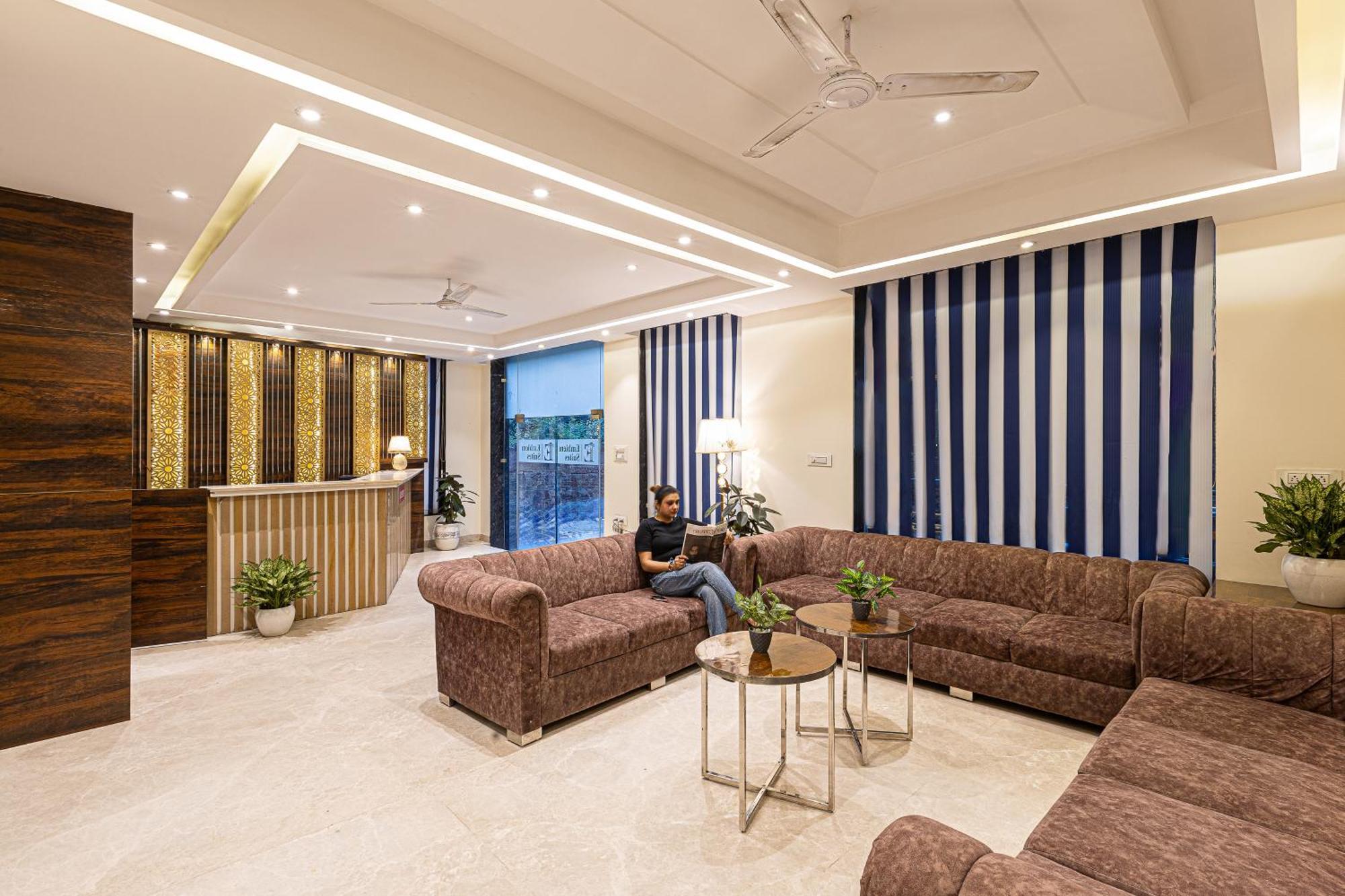 Hotel Emblem Suites- Near Delhi Airport New Delhi Luaran gambar